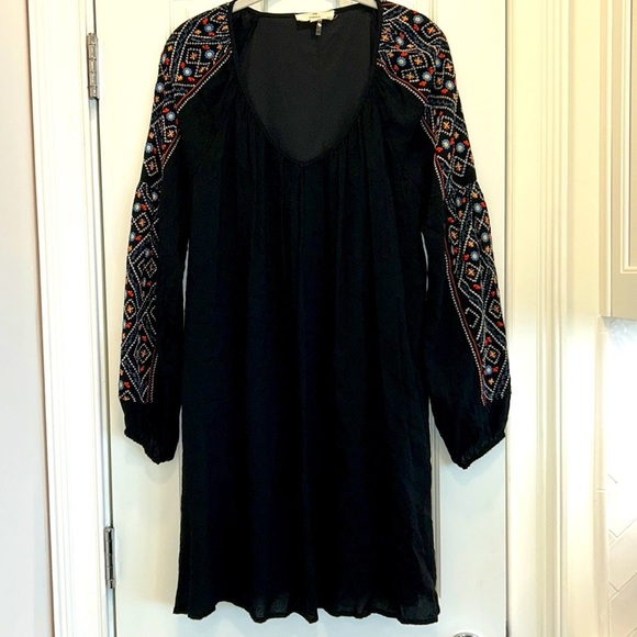 Entro Black Rayon Boho Dress with Embroidered Shoulders and Sleeves sz.M - Picture 1 of 6